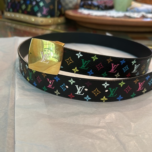 NWOT Louis Vuitton Gold Buckle Belt with Logo - Picture 6 of 10
